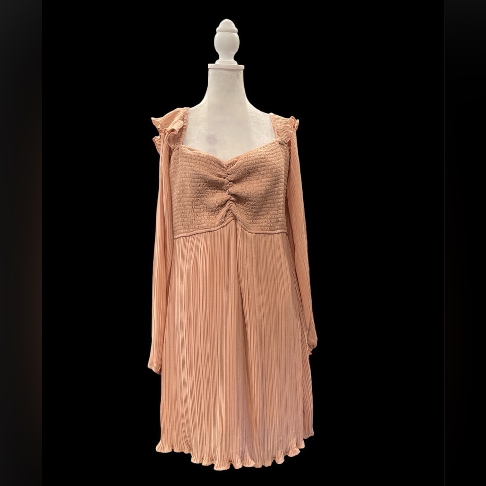 SHE + SKY L dusty peach smocked stretch top long sleeve micro pleated dress